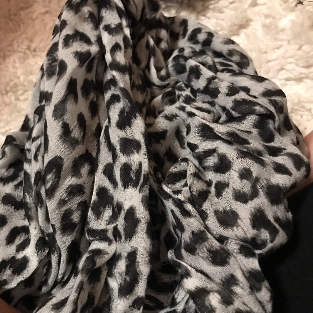 Scarves - Picture 2 of 3